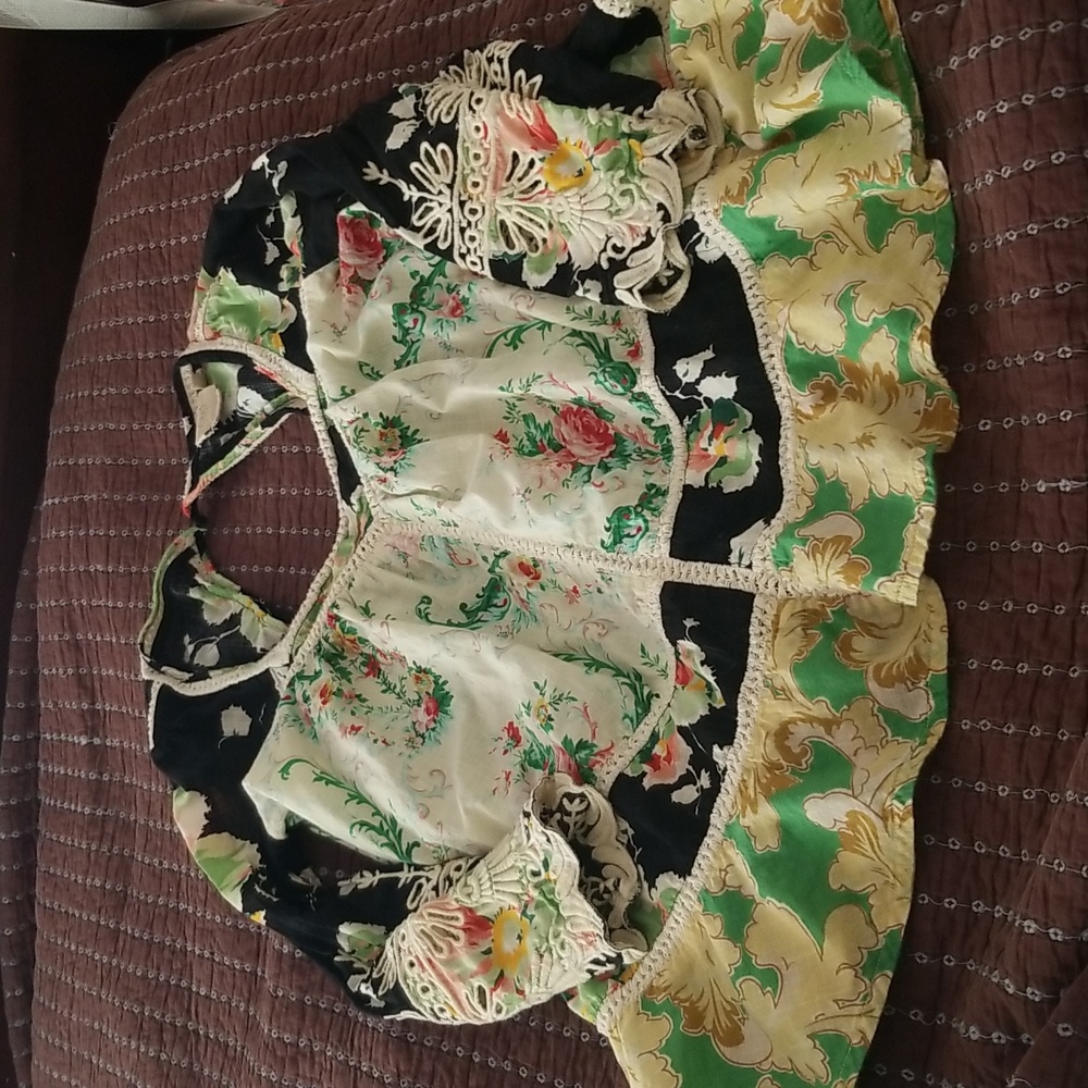 Pretty cotton floral blouse made in India - Picture 2 of 4